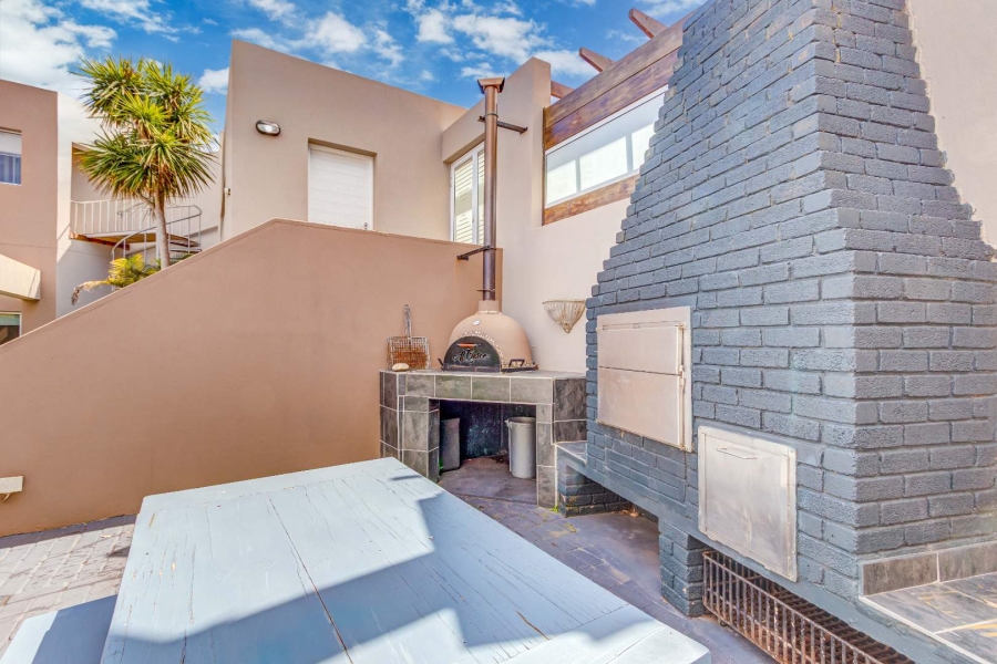 6 Bedroom Property for Sale in Brenton On Sea Western Cape